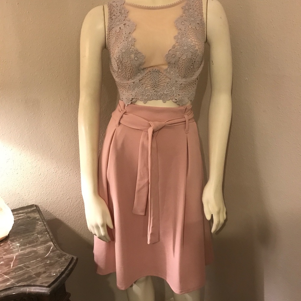 Dusty rose blush pink skirt w pockets!